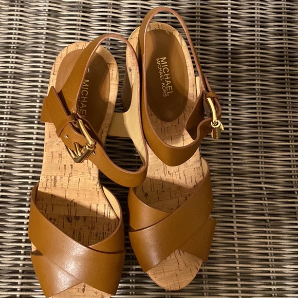 Michael kors  Womens luggage leather cork sandals new never worn - Picture 2 of 4
